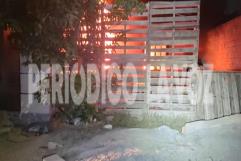 Fuego devora vivienda