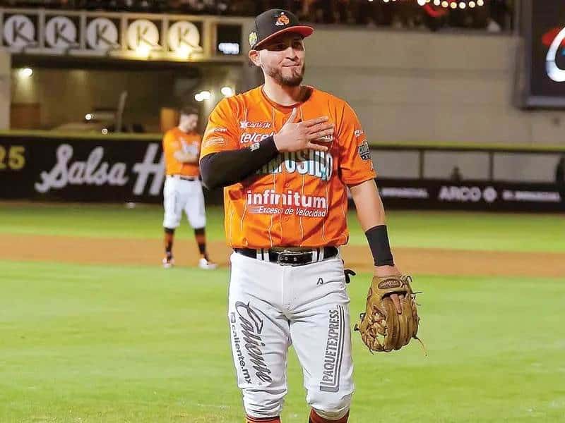 Jasson Atondo, beisbolista de Naranjeros.