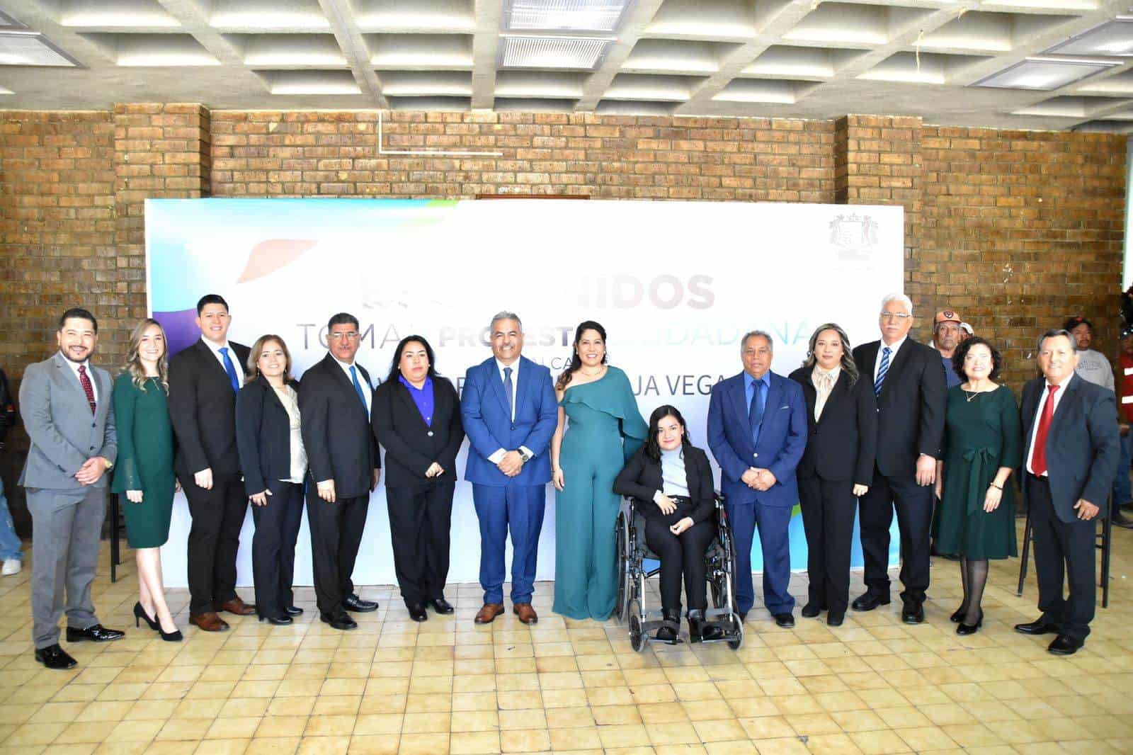 Entrega Víctor Leija unidad para limpieza