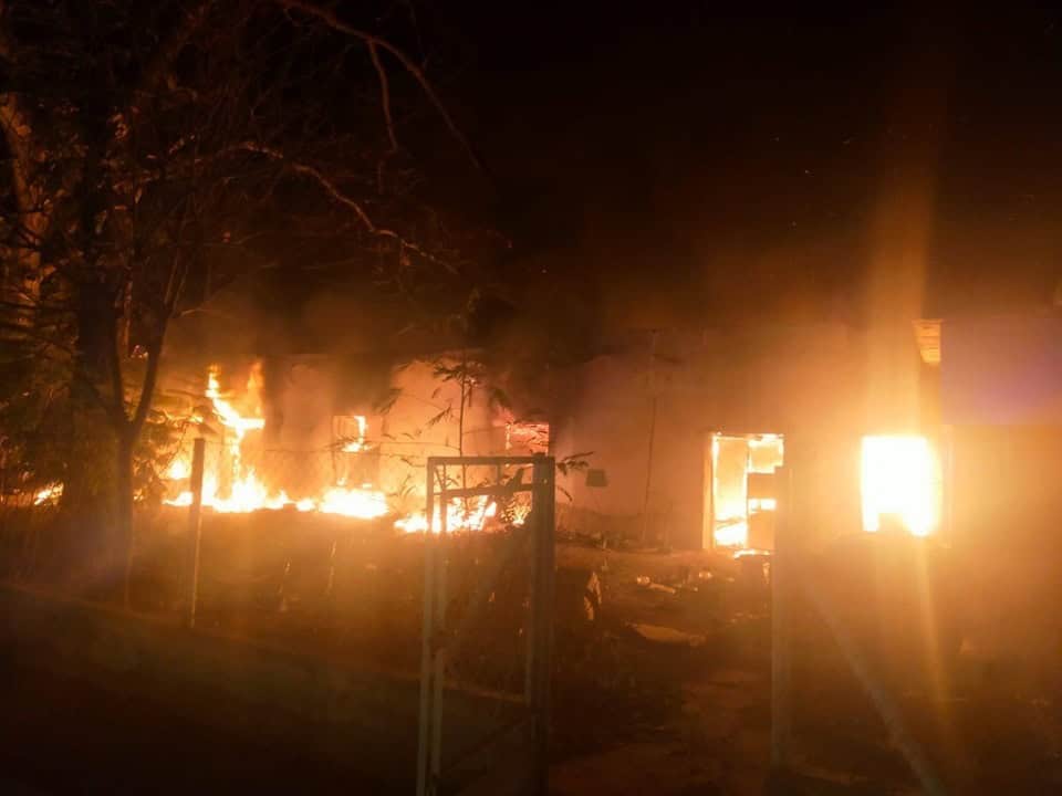 Incendio consume vivienda en Allende; familia pierde pertenencias