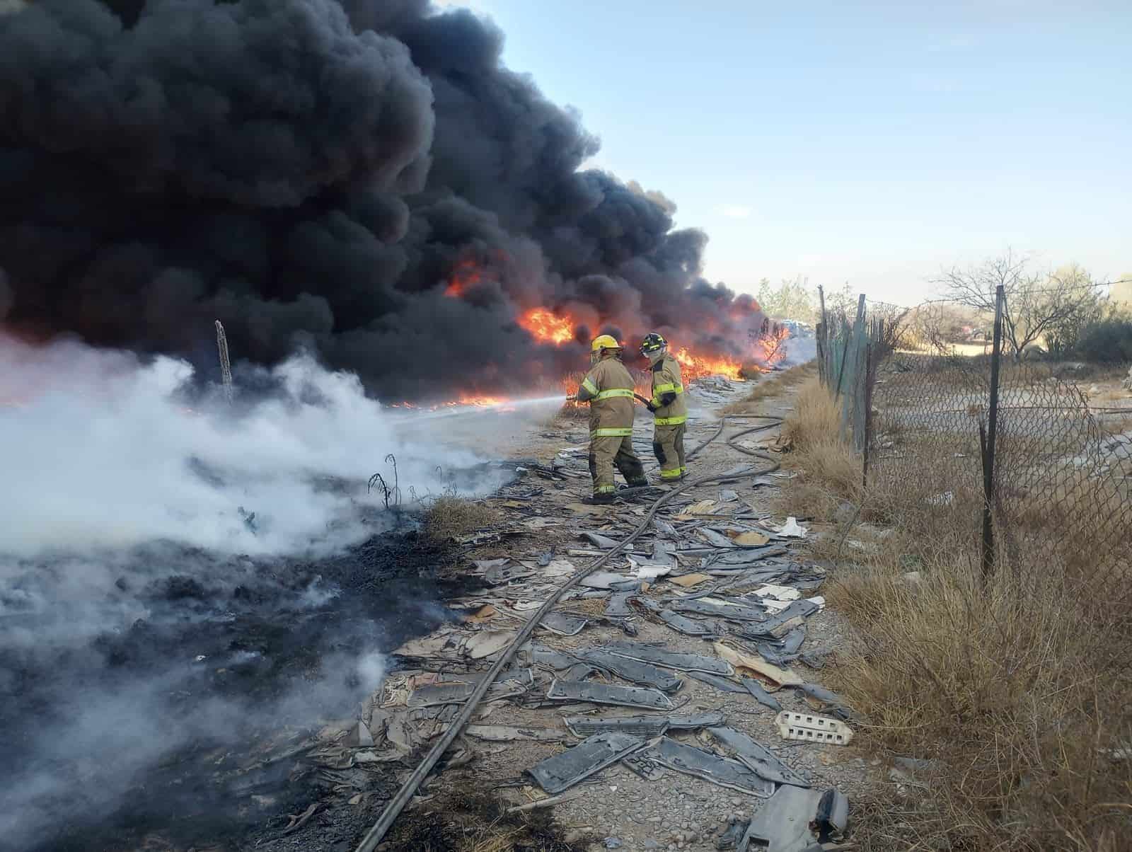 Se incendia recicladora clandestina