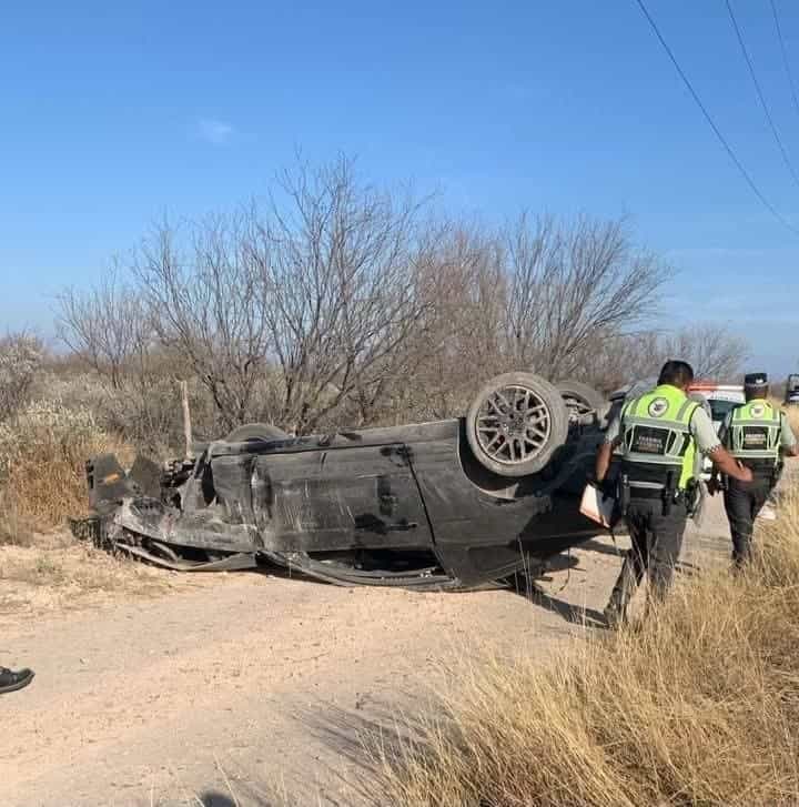 Muere conductor tras volcadura en  la carretera 57