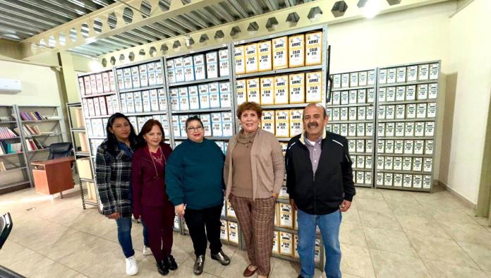 Al frente del Archivo Municipal está la profesora María Esther