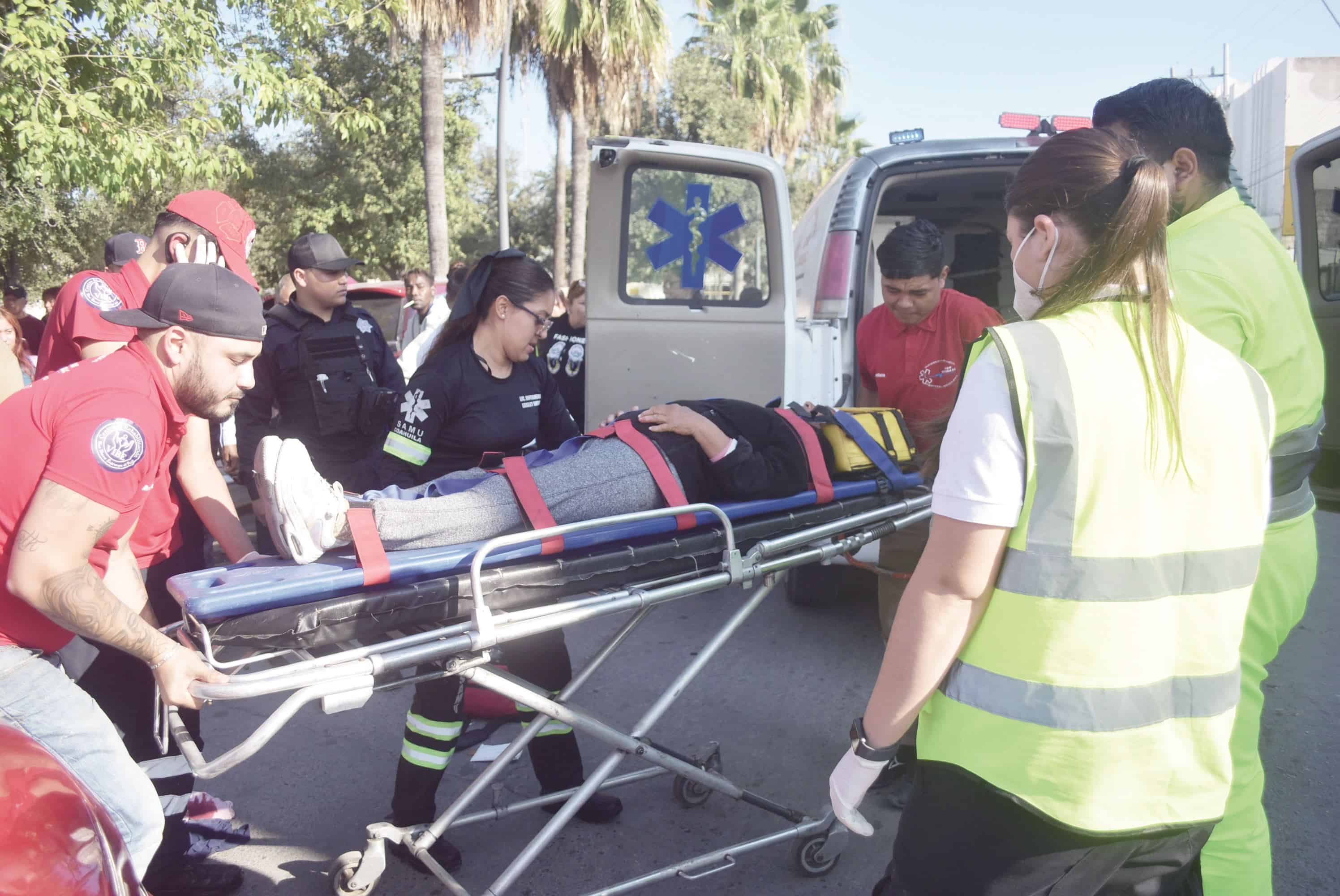 Atropella abuelita a mujer en el Centro