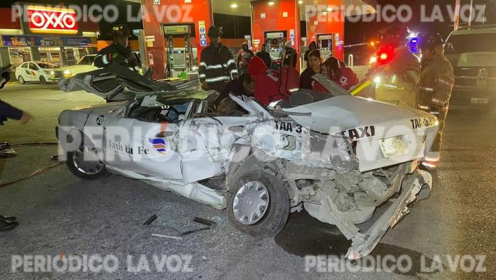 Deja choque a taxista herido