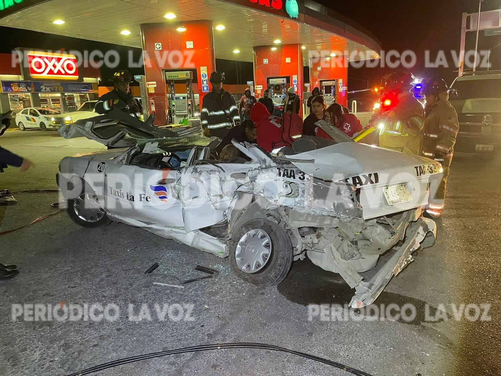 Deja choque a taxista herido