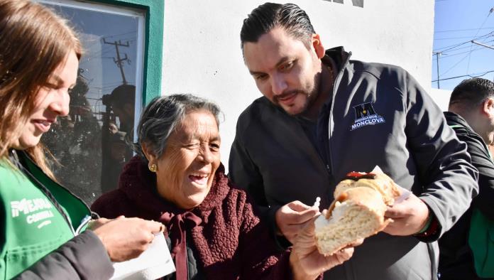 Entrega Carlos Villarreal un Centro de Encuentro