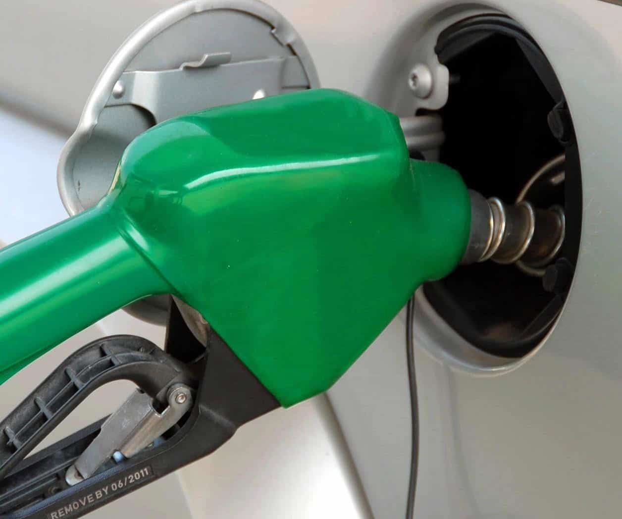 Sheinbaum niega gasolinazo: Apunta a sexenios anteriores