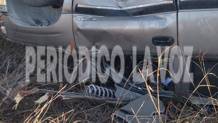 Se registra volcadura en la carretera Allende-Nva Rosita