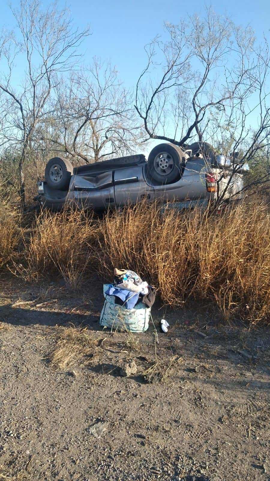 Se registra volcadura en la carretera Allende-Nva Rosita