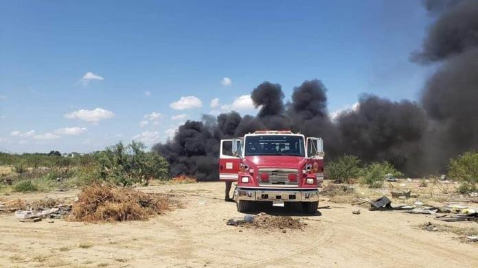 Sofocan incendios en basureros clandestinos Sofocan incendios en basureros clandestinos