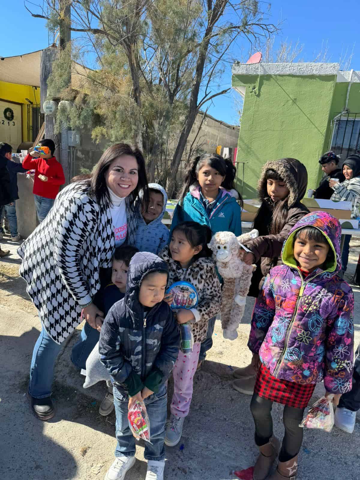 Celebran el Día de Reyes con alegría en Ciudad Acuña: Regalos y sorpresas para los niños