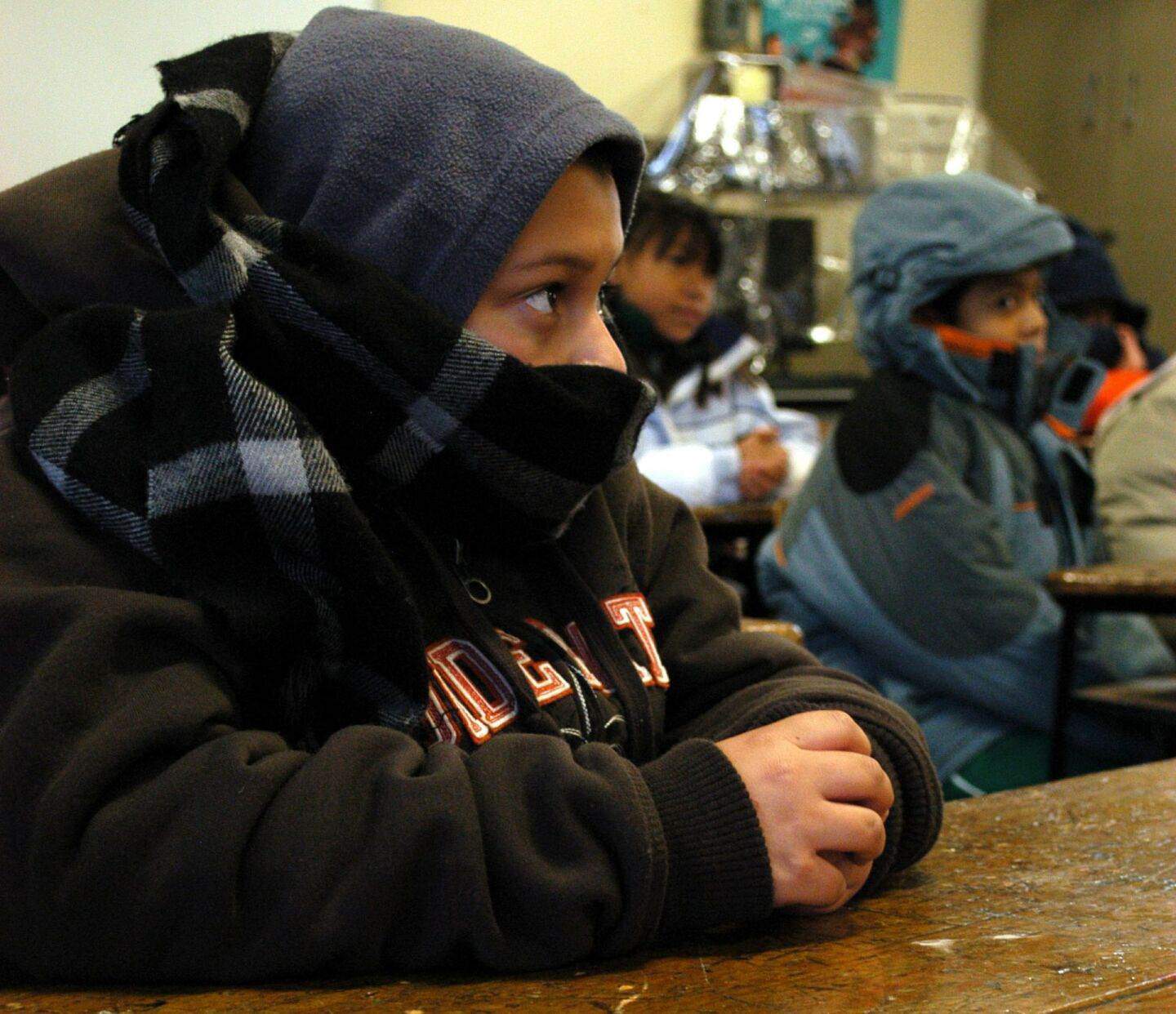 A pesar de las bajas temperaturas, este jueves es el regreso a clases.