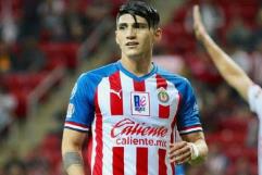 Alan Pulido está a un paso de concretar su regreso a la Liga MX