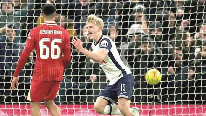 Tottenham pega primero ante Liverpool en Copa de la Liga