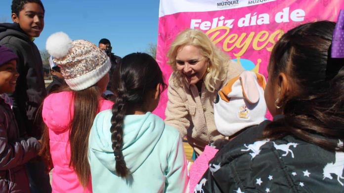 Ruta de los Reyes Magos lleva alegría a los niños de Múzquiz Ruta de los Reyes Magos lleva alegría a los niños de Múzquiz