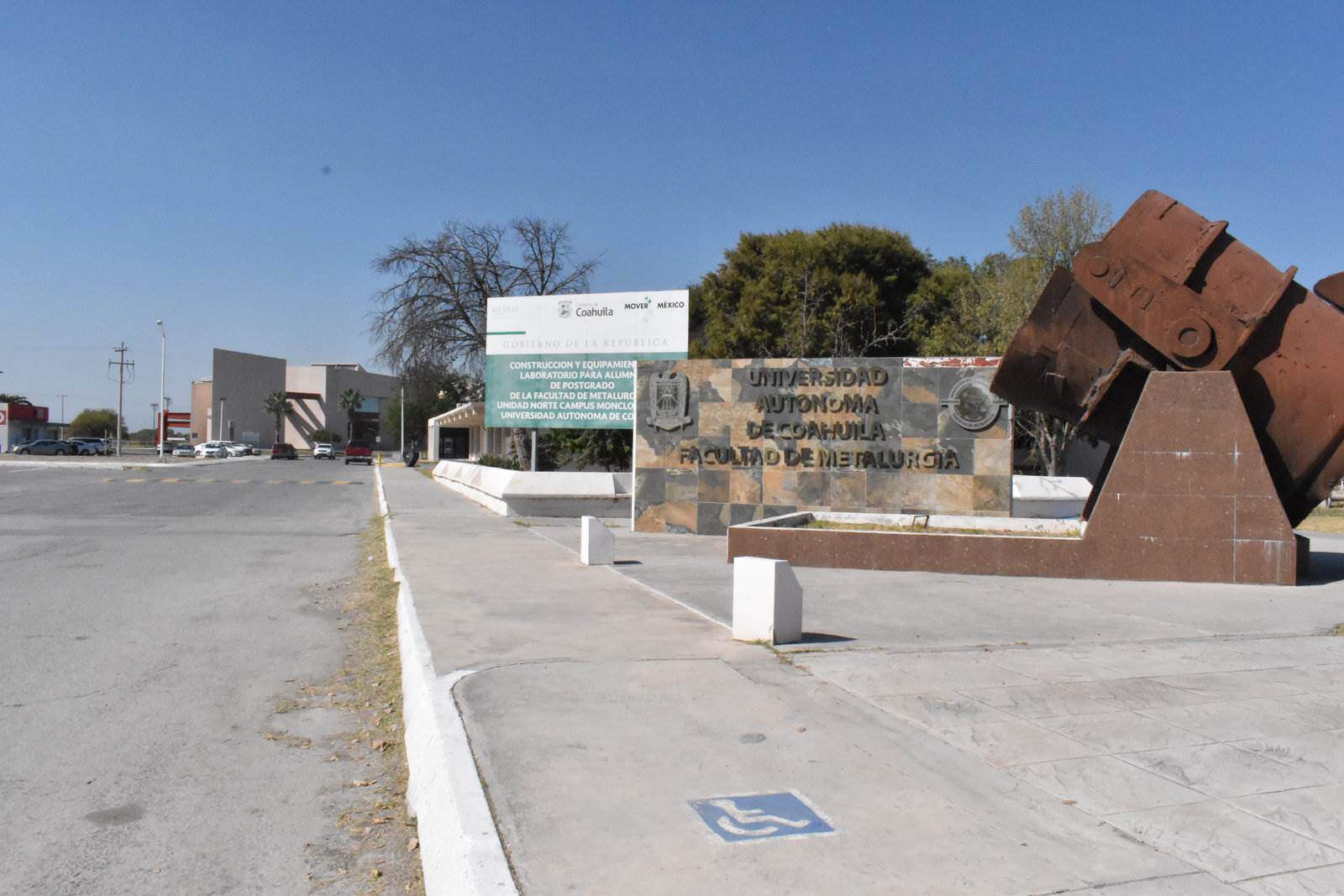 Se habilitan provisionalmente dos aulas de la UAdeC para la operación de Centros de Monitoreo.