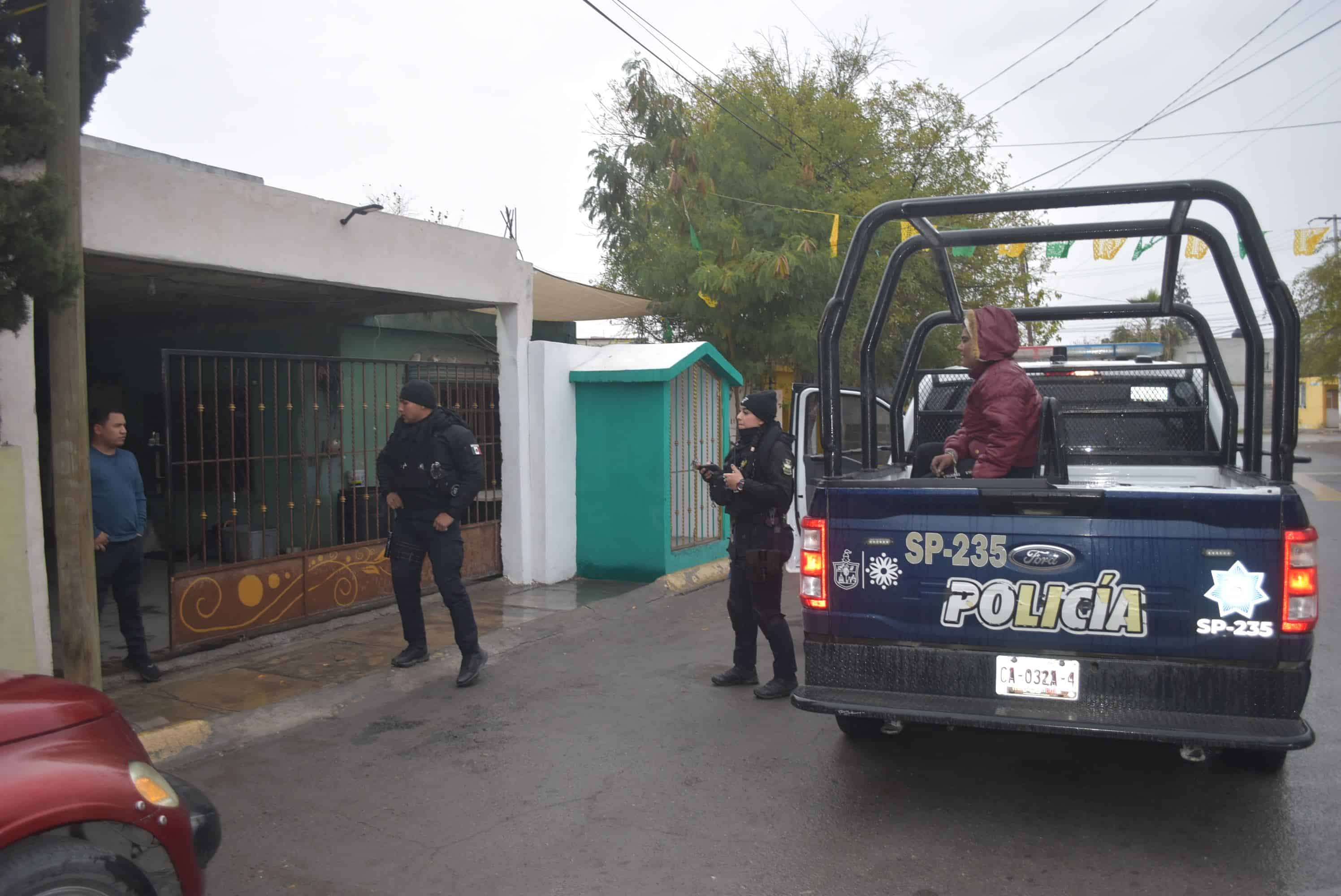 Termina en las celdas por husmear en casas