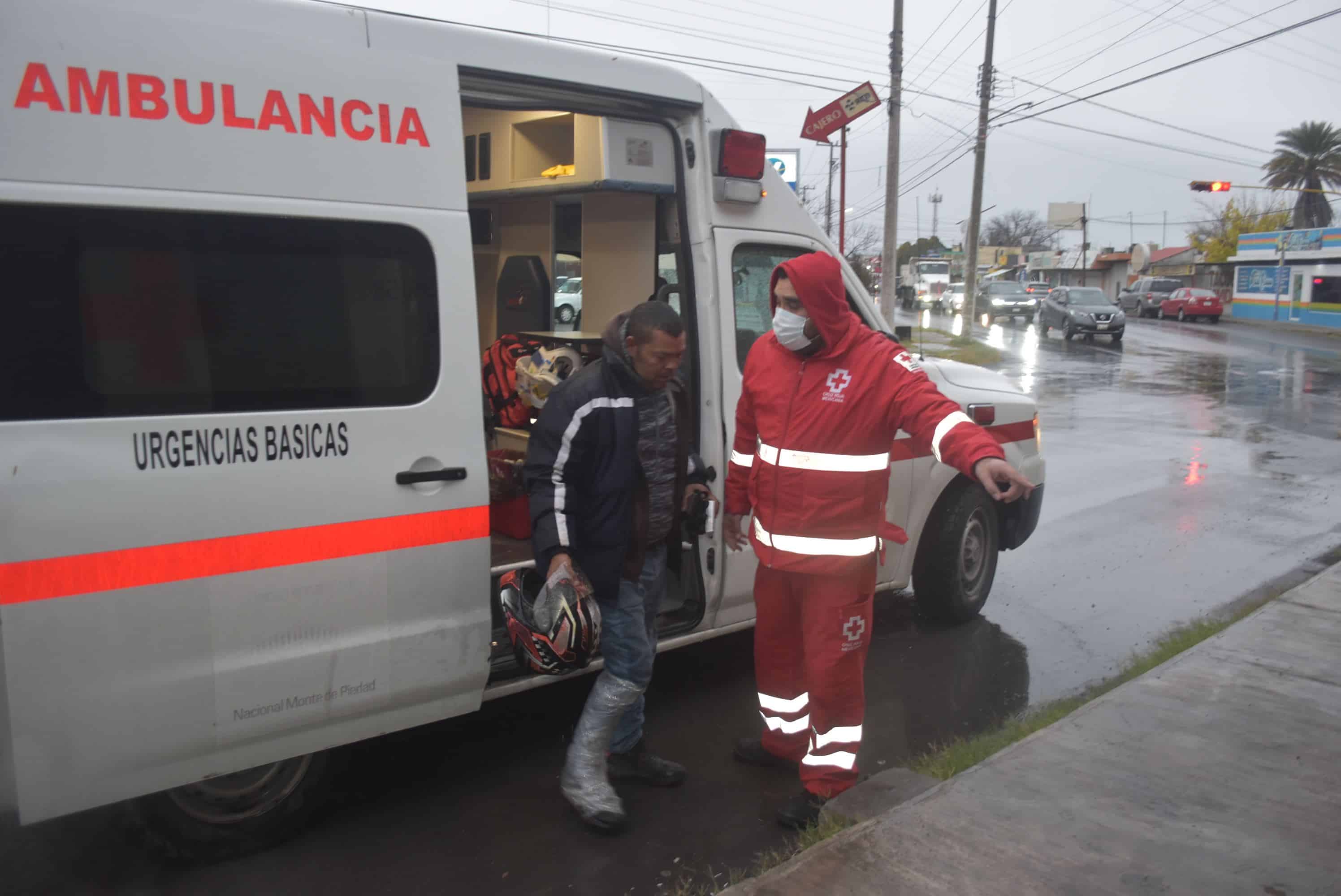 Iba saliendo de su trabajo y lo embisten