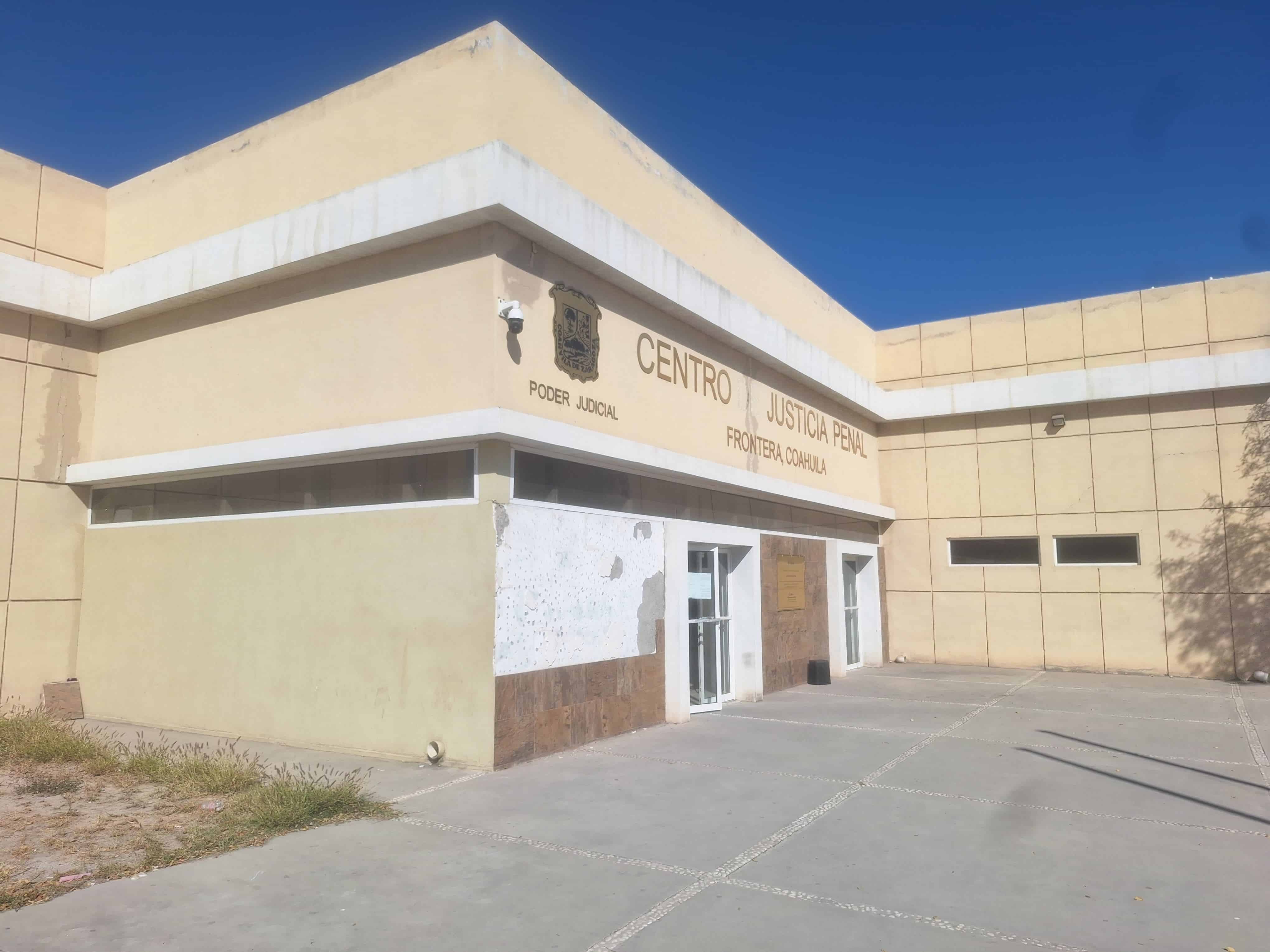 Vinculan a proceso a ladrón de vivienda.