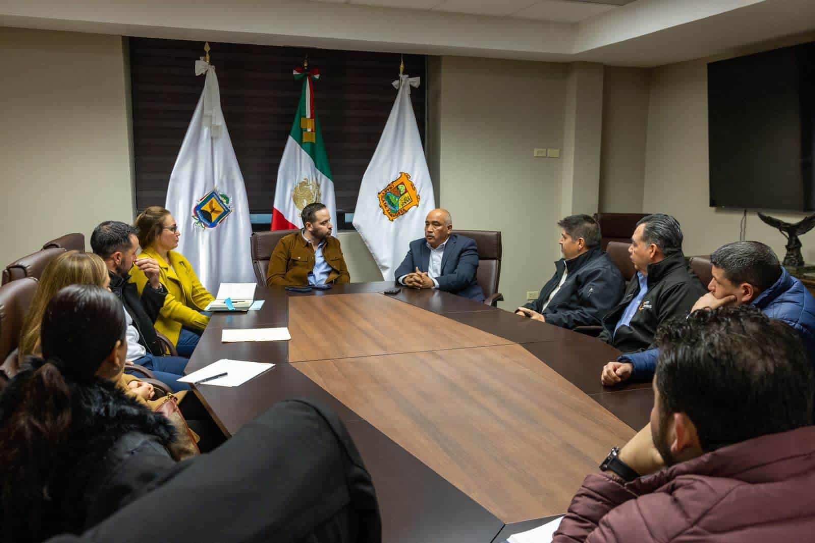 Alcalde Jacobo Rodríguez Sostiene Reunión con INDEX