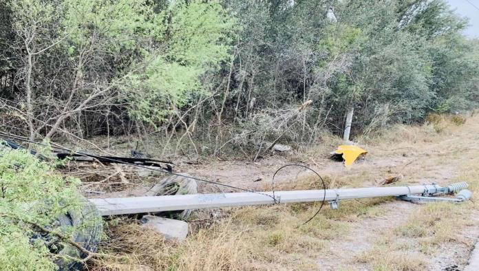 Denuncian daños recurrentes por autobuses en rancho ganadero