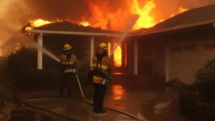 Suben a 5 los muertos en incendios de Los Ángeles