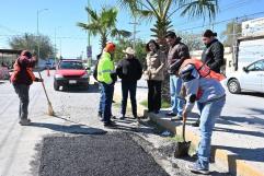 Sari sigue poniendo orden con bacheo en la Avenida Porfirio Díaz