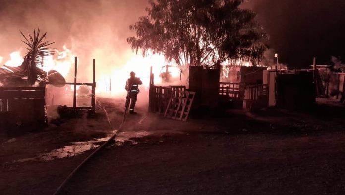 Incendio deja sin hogar a 6 familias en Ramos Arizpe