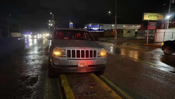 Distracción y humedad  provoca accidente