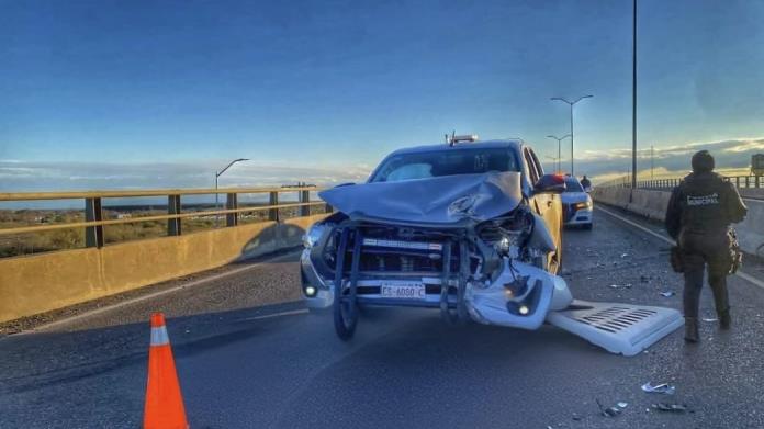 Carambola en puente deja 2 lesionados Carambola en puente deja 2 lesionados