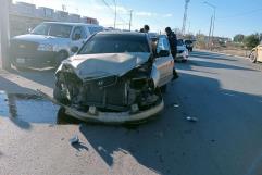 Joven Pierde el Control y Choca Camioneta