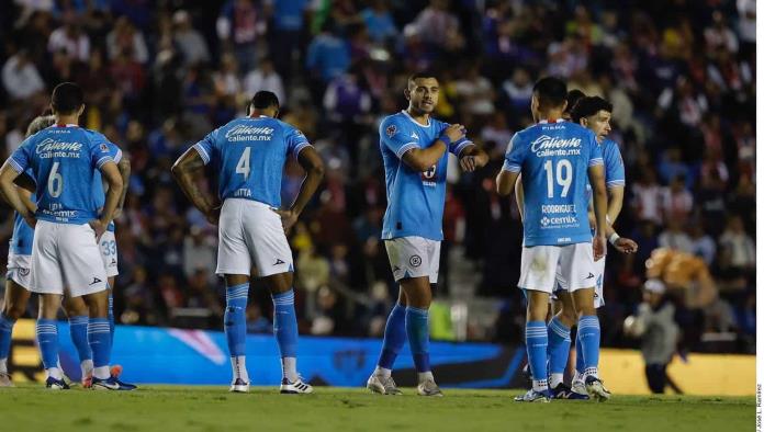 Abonados demandarían a Cruz Azul tras cambio de estadio