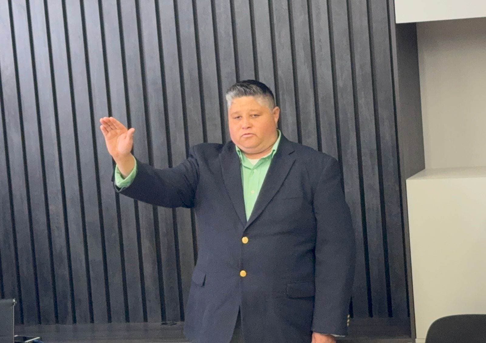 Toma protesta Omar Martínez como Juez Cívico