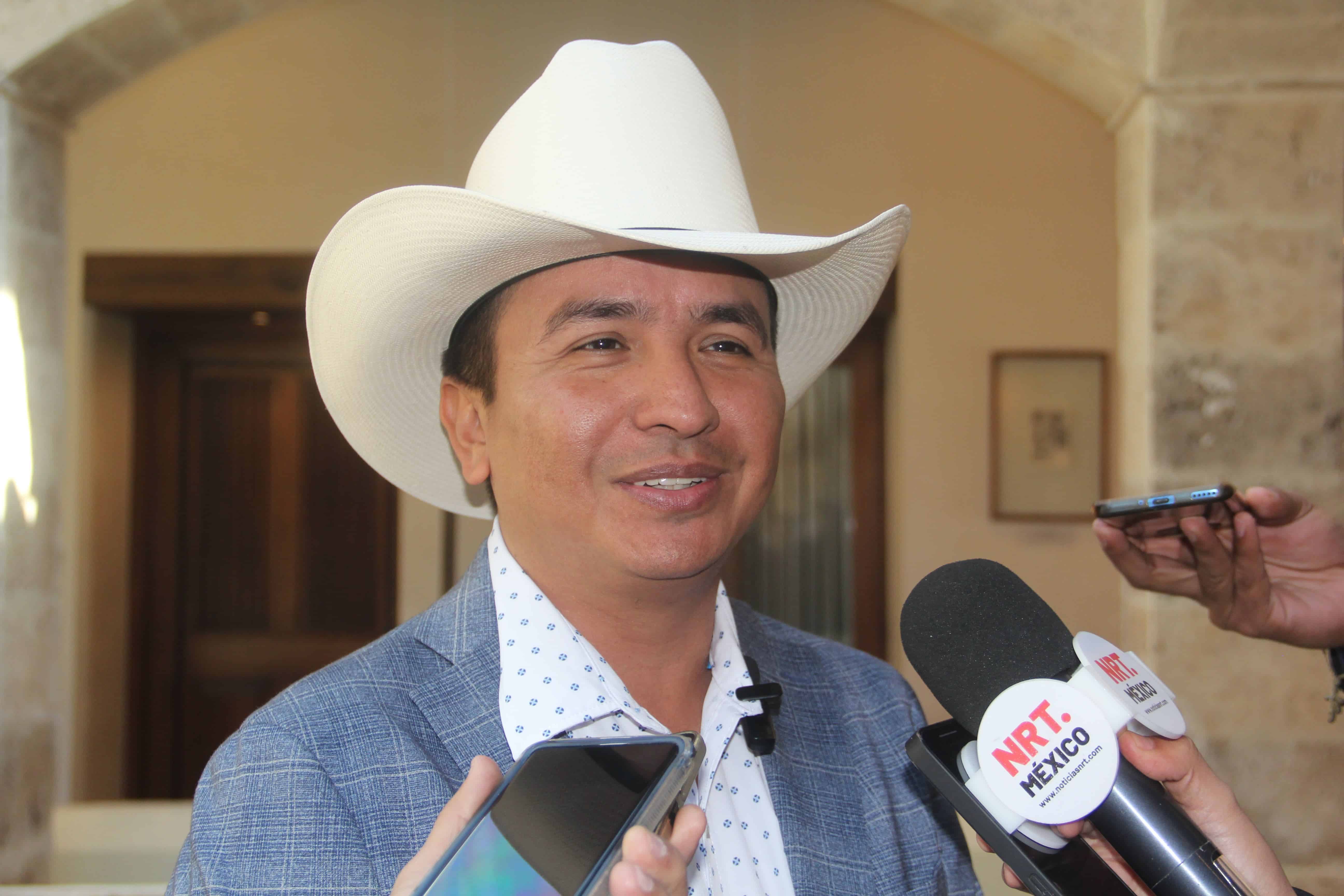 “Estamos tranquilo en la recontratación de la gente por la situación económica en la que está el municipio”, externó el alcalde Fernando Juárez Santos.