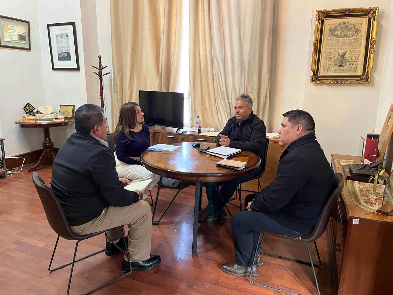 El Alcalde Víctor Leija brindará todo el apoyo necesario para que el transporte que llega a Cuatro Ciénegas sea de calidad.