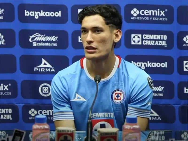 Chiquete Orozco manifestó que quiere enamorar en Cruz Azul.