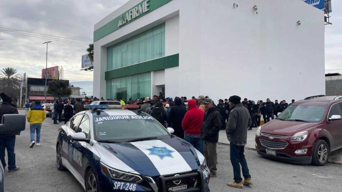 Pide el INFONAVIT a obreros regularizarse Pide el INFONAVIT a obreros regularizarse