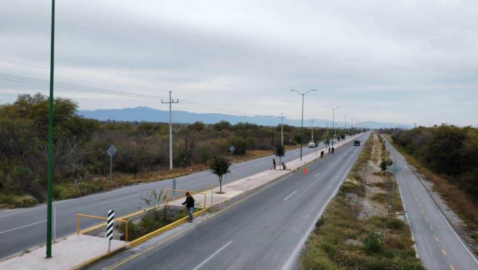 Limpian ciclovía en San Buena 