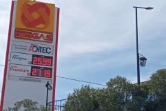 Aumenta gasolina hasta los 26 pesos