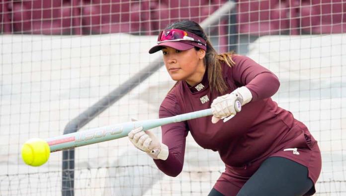 Ya entrena Katherine con Algodoneras