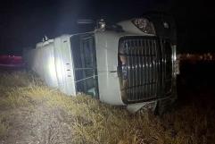 Vuelca tráiler en carretera Acuña-Zaragoza