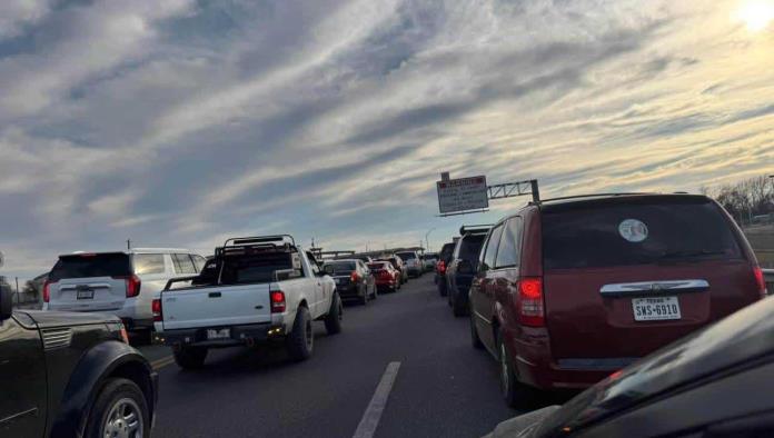 Largas Filas en el Cruce Fronterizo de Ciudad Acuña: Problema Persistente desde Noviembre