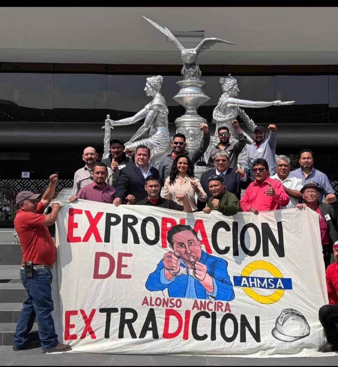 Trabajadores de AHMSA acusan manipulación por parte de Fernando Rodríguez para recolectar firmas.