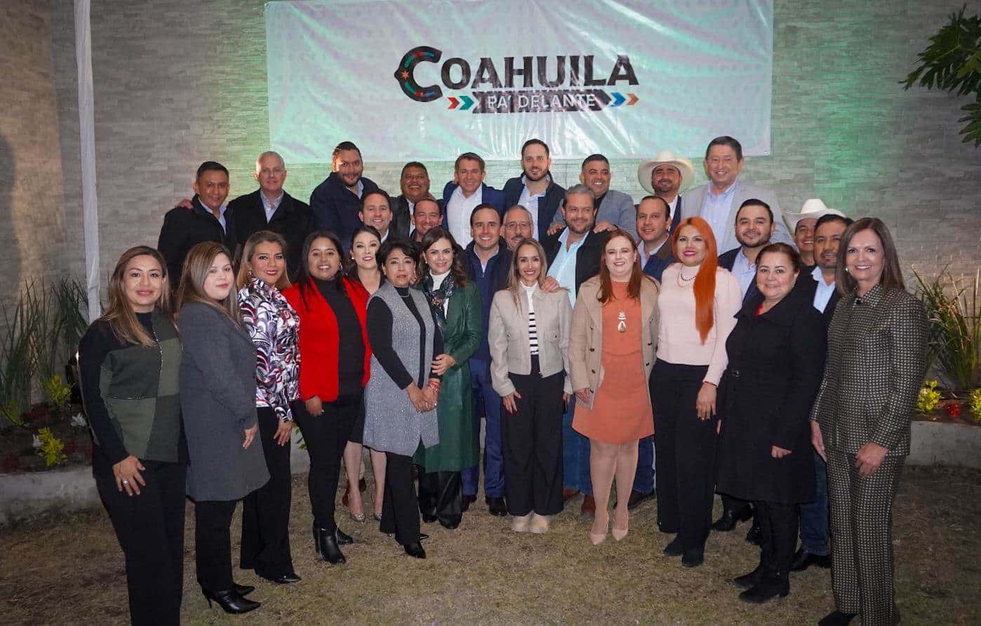 El gobernador Manolo Jiménez Salinas, junto a las alcaldesas y alcaldes de Coahuila, participaron en el Encuentro Nacional Municipal convocado por la presidenta Claudia Sheinbaum Pardo.
