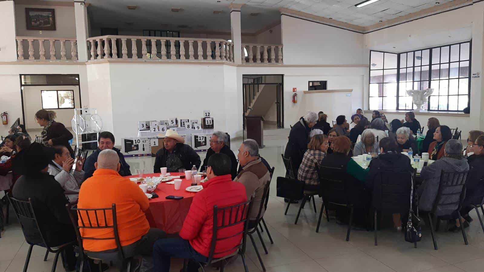 Celebran a Docentes Jubilados en Acuña: Un Reconocimiento a su Trayectoria