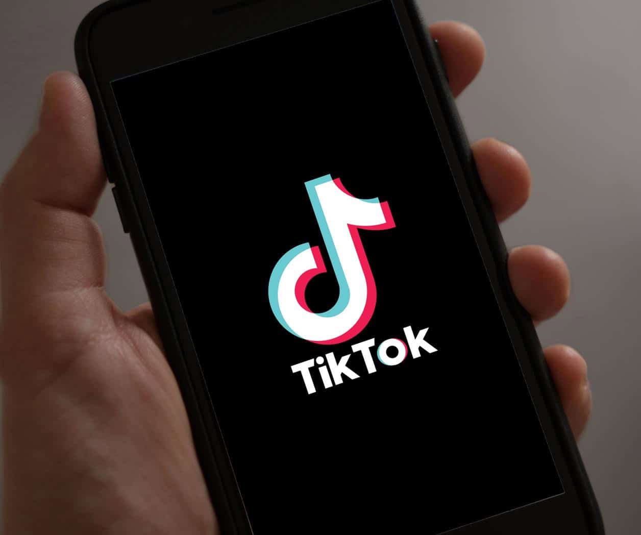 Tiktok amenaza con bloquear servicios el día de mañana