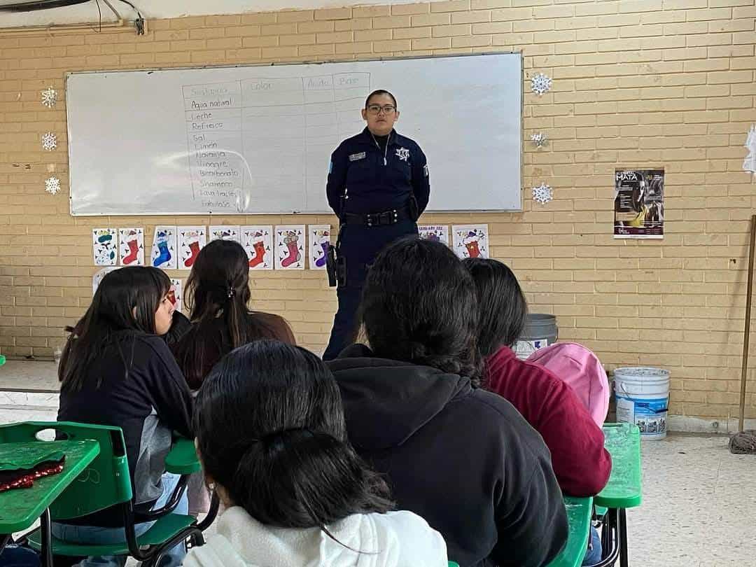 Operativo Mochila Segura en la Secundaria Técnica No. 30 Antonio Perales Zamora