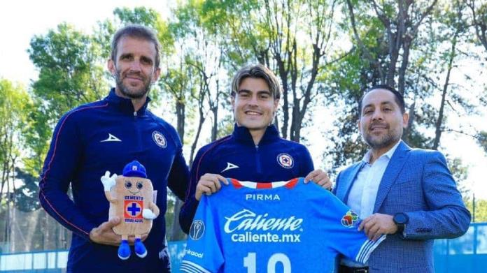 Cruz Azul hace oficial incorporación de Luka Romero Cruz Azul hace oficial incorporación de Luka Romero