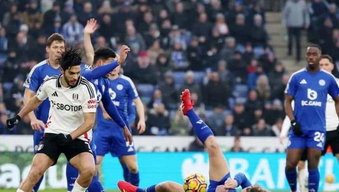 Raúl Jiménez brilla en el triunfo del Fulham